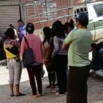 Hallan sin vida a una mujer en medio de una fiesta patronal en los Yungas; su concubino es el sospechoso