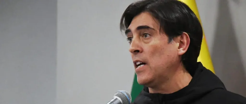 ministro-de-obras-publicas_101-16052752_20260706195750